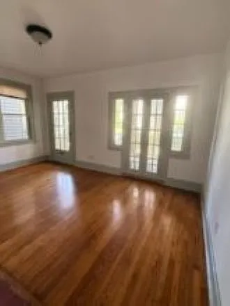 2 bed, 1250 sqft, $2,000 — Photo 3