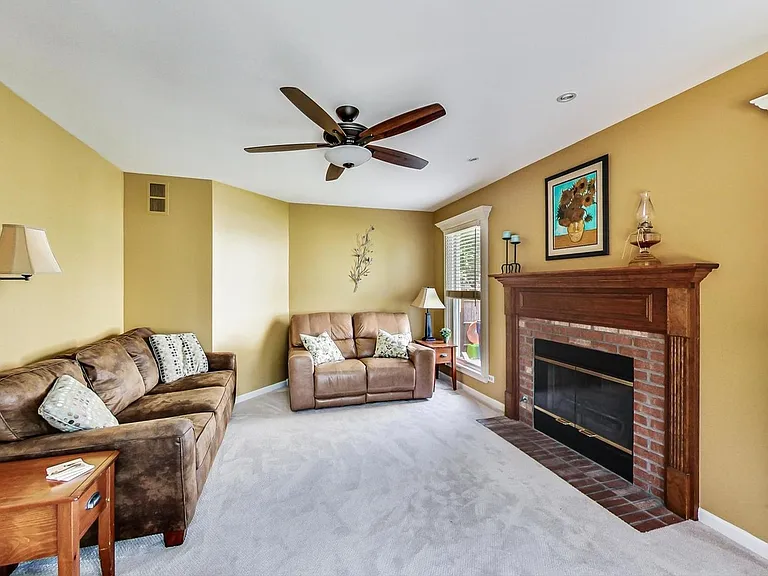 1229 Spring Creek Rd — Photo 14