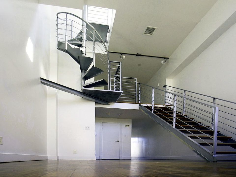 1st image of 164 Scholes St APT 4B
