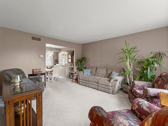 4th image of 24663 Balsam Ct