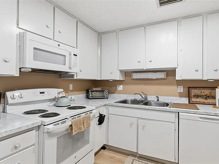 2700 Bayshore Blvd #1307 — Photo 15