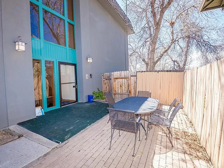 1410 N York St #13 — Photo 28