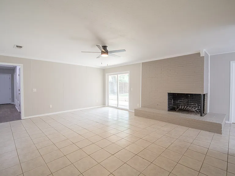 904 Lake Highlands Dr — Photo 16
