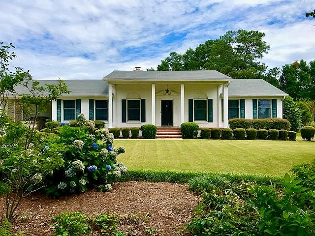 1st image of 120 Buckboard Dr
