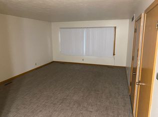 2010 S 11th St, Lincoln, NE 68502