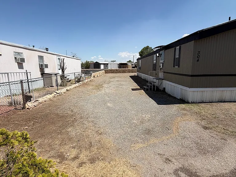 304 Celaya Way — Photo 2
