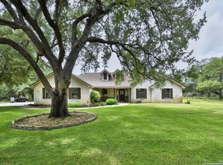 1810 Burr Oak Ln, Adkins, TX 78101