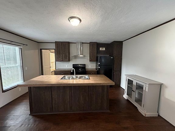3rd image of 514 Primrose Ln