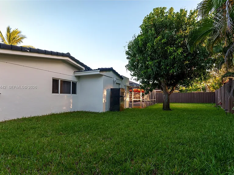 5419 NE 22nd Ave — Photo 36