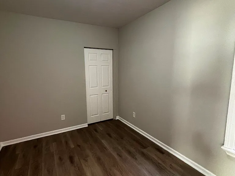27 N Lake Ave #1 — Photo 6