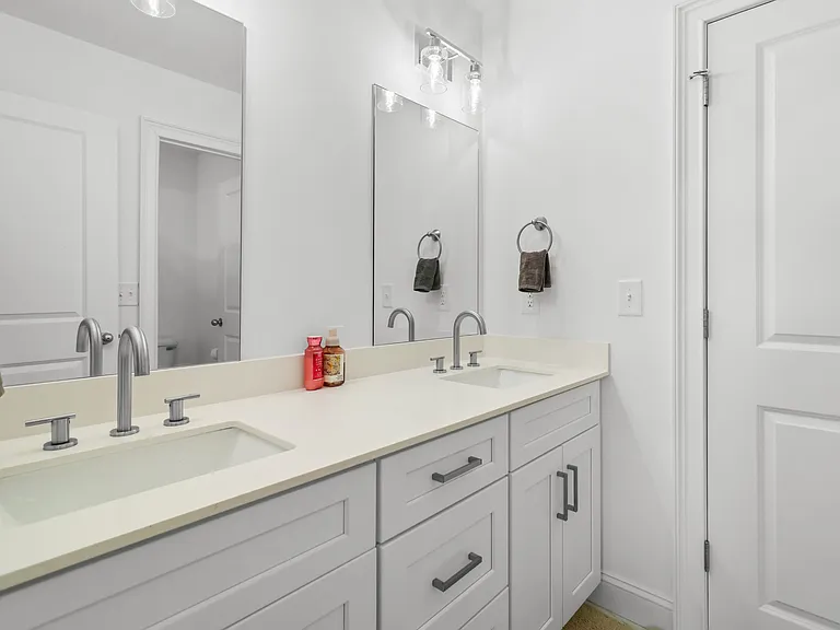 276 Bluebell Dr — Photo 31