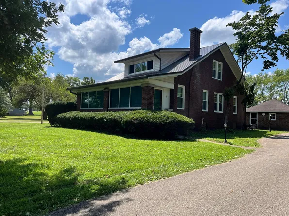 4015 Roseville Rd, Zanesville, OH 43701