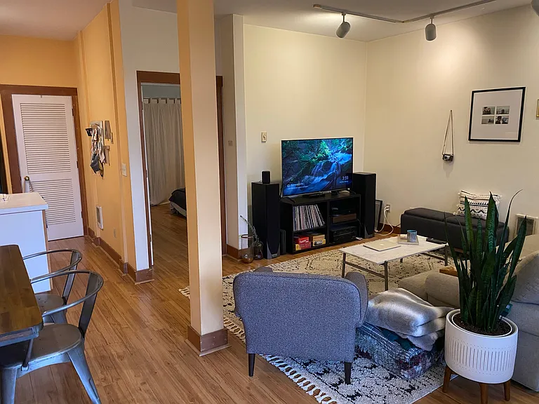 2213 Yale Ave E #A — Photo 4