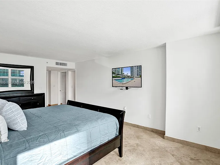 6917 Collins Ave #503 — Photo 19