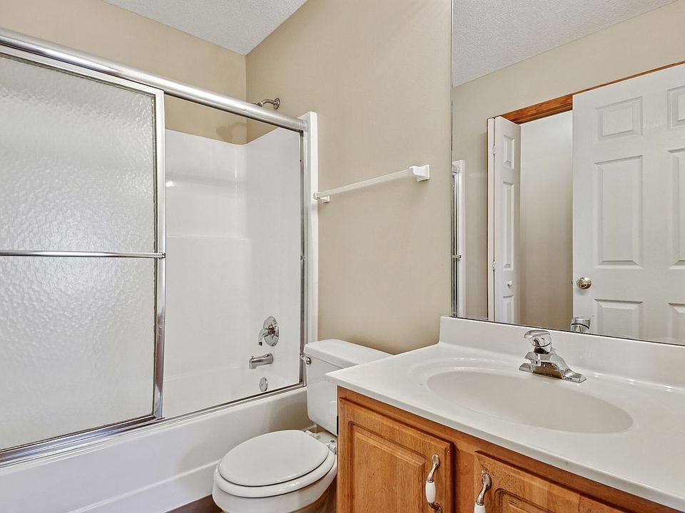 1st image of 300B NE 7th St