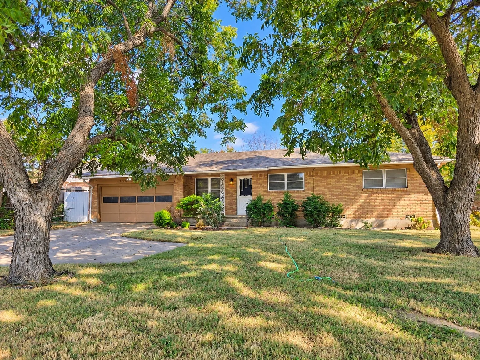 3 bed, 2.0 bath, 1461 sqft, $1,650 — Photo 2
