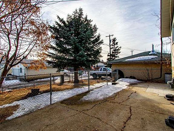 5th image of 8821 132nd Ave NW #1