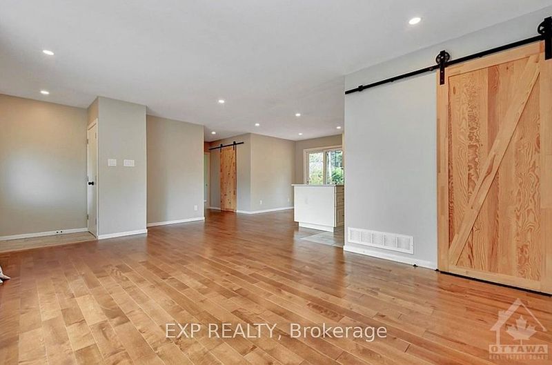 Ottawa House for rent - 3 Bedrooms — photo 5