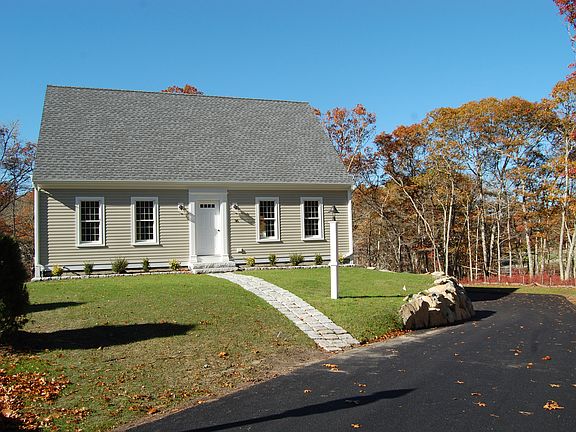 2nd image of 36 Bent Bluff Ln
