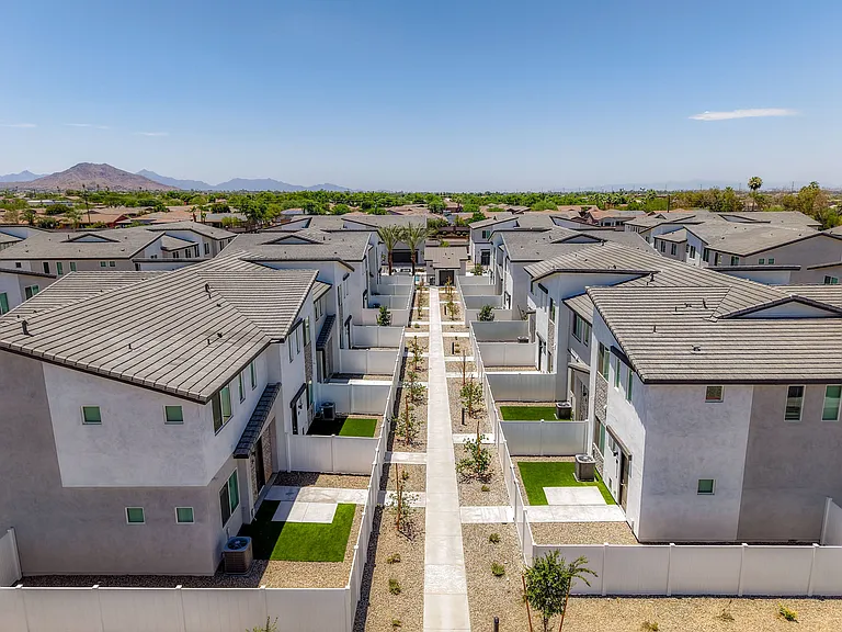 Corsica Villas at 20th Street — Photo 5