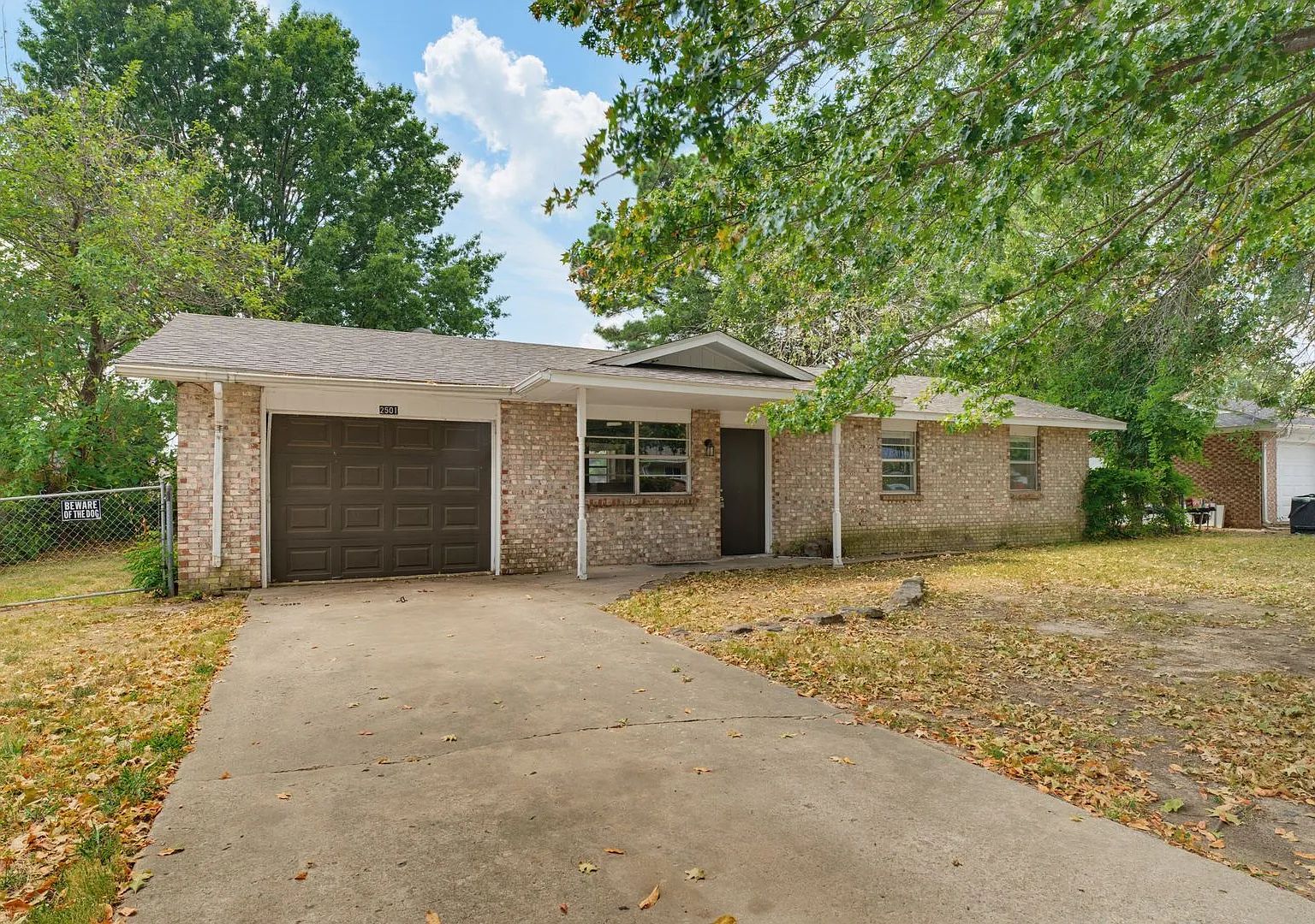 Charming 3-bedroom, 1.5-bath home in Springdale, — Photo 1