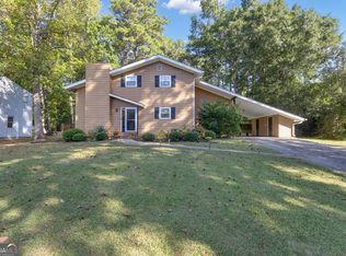 6 Lynn Cir, Newnan, GA 30263
