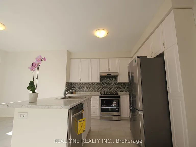 504 Threshing Mill Blvd — Photo 12