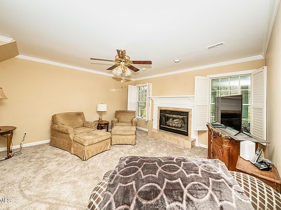 3rd image of 5003 Forrelle Way
