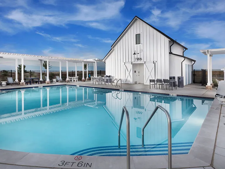Community pool