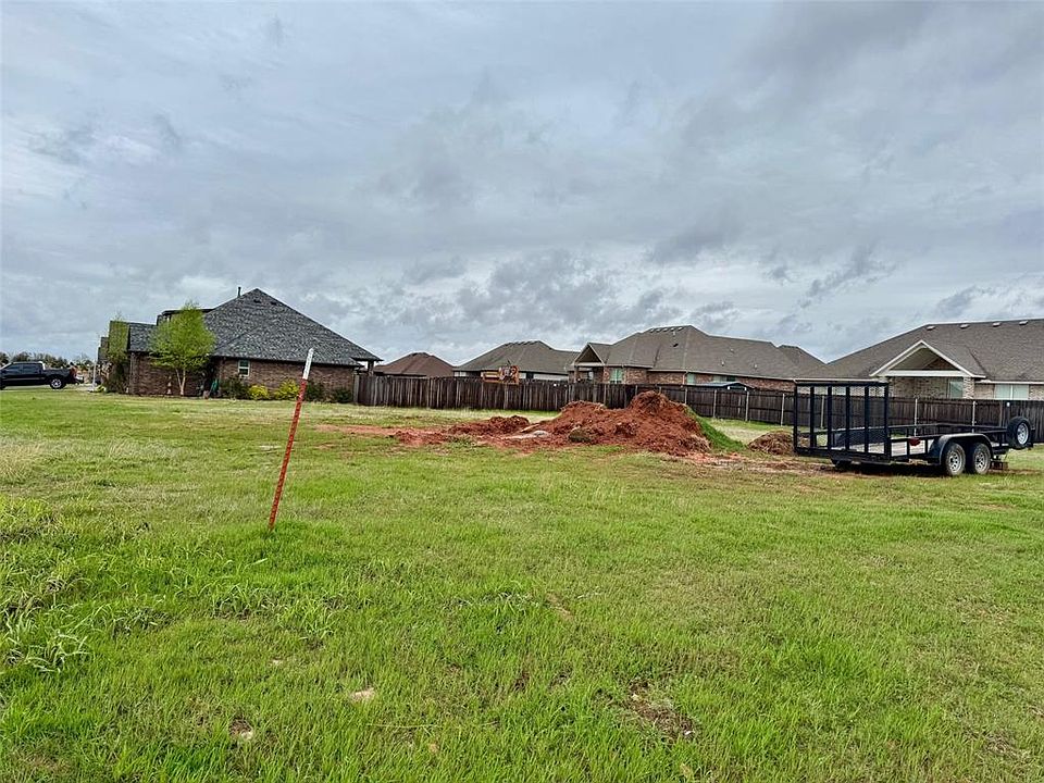 2nd image of 694 Isabella Dr #5