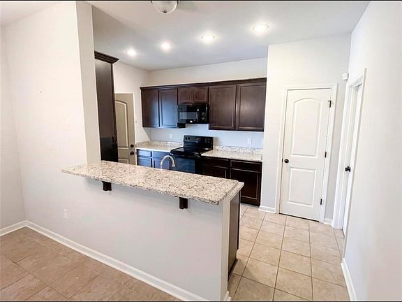2nd image of 402 Cypress Garden Dr
