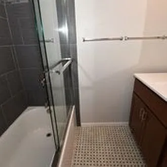 SLOW CLOSE SHOWER DOORS