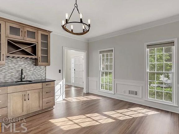 5th image of 1261 Brook Knoll Pl