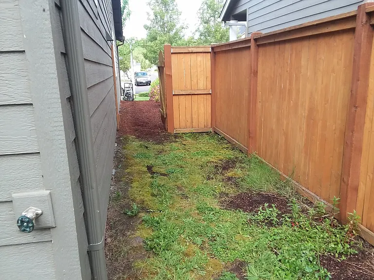 899 N Pointe Dr NW — Photo 23