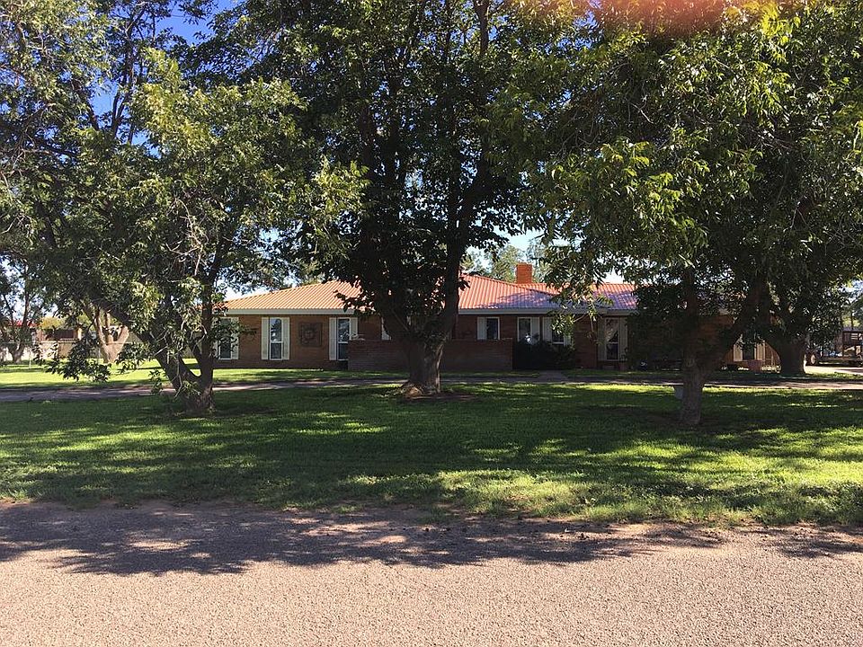 1st image of 806 E County Road 121