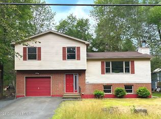 8235 Natures Dr, Tobyhanna, PA