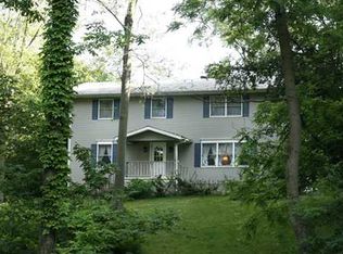 1182 Abbe Hills Rd, Mount Vernon, IA 52314