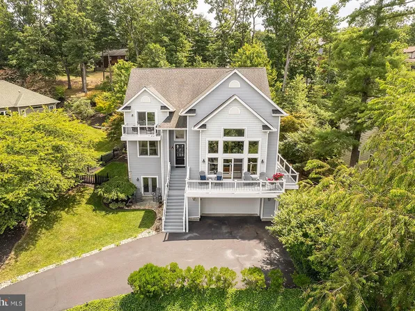 119 Waterside Ln, Cross Junction, VA 22625