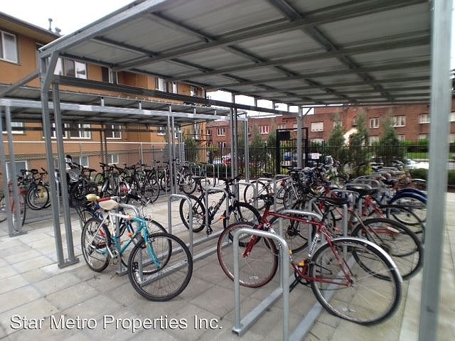 2nd image of 2500 NE Hoyt St APT 39