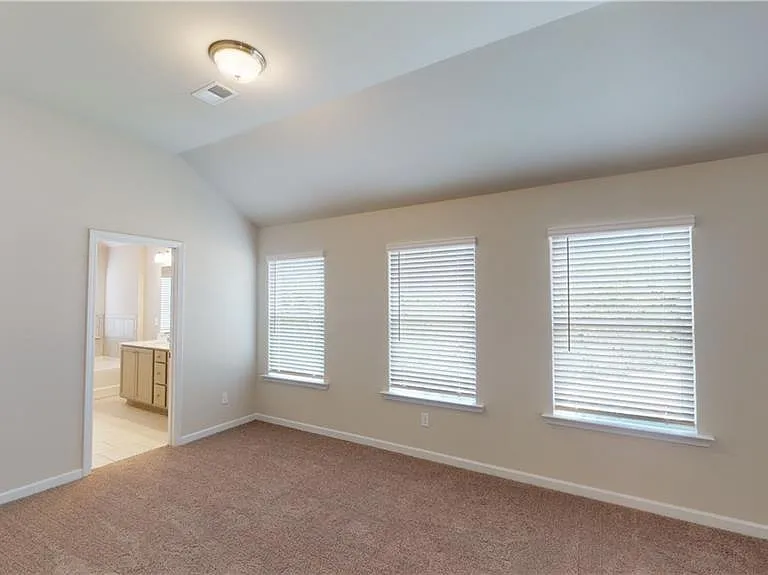 3742 Richmond Bnd — Photo 25