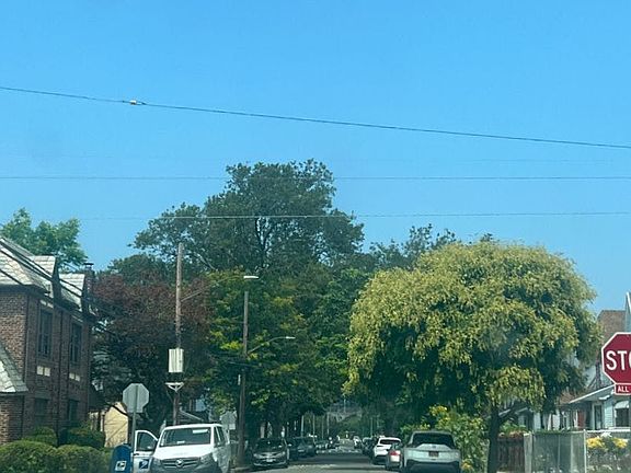 4th image of 10432 203rd St