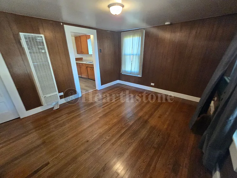 316 N Walnut St — Photo 5