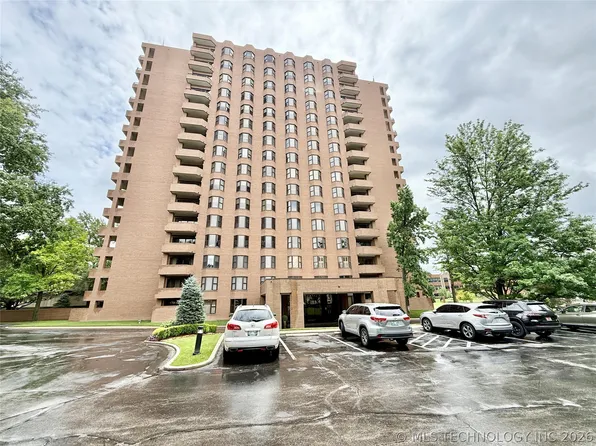 2121 S Yorktown Ave APT 701, Tulsa, OK 74114