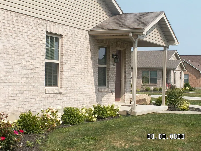 2240 Morning Glory Cir — Photo 34