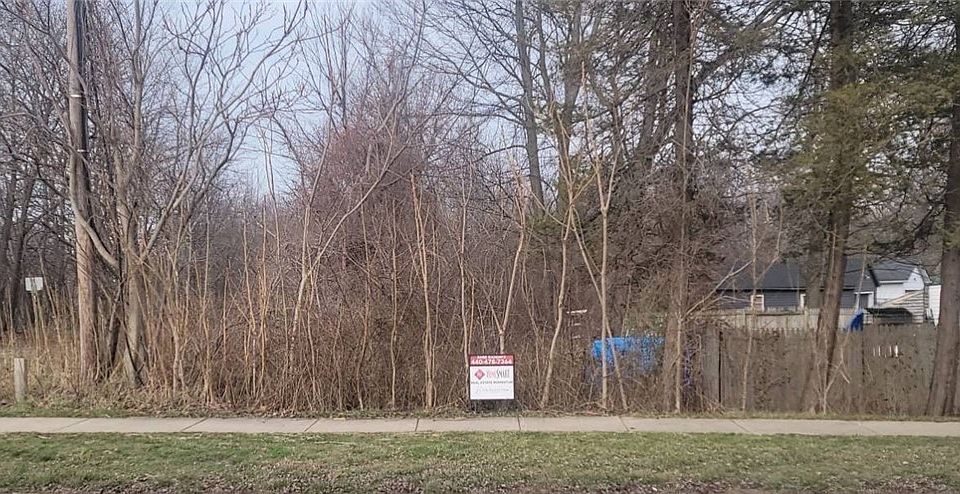 2nd image of W Walnut Ave