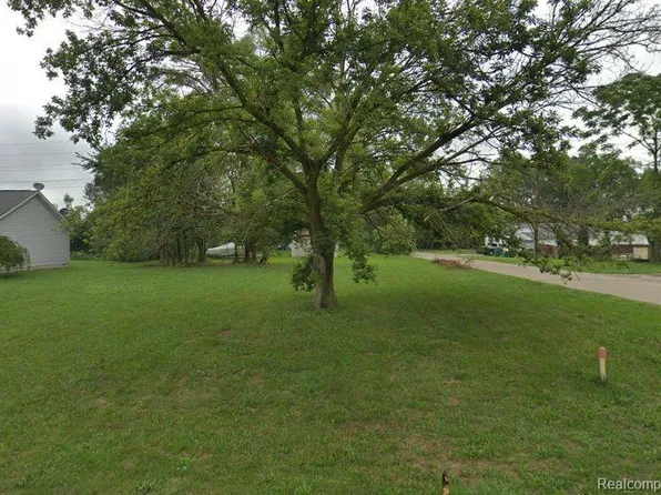 Vacant Gabriel St, Romulus, MI 48174