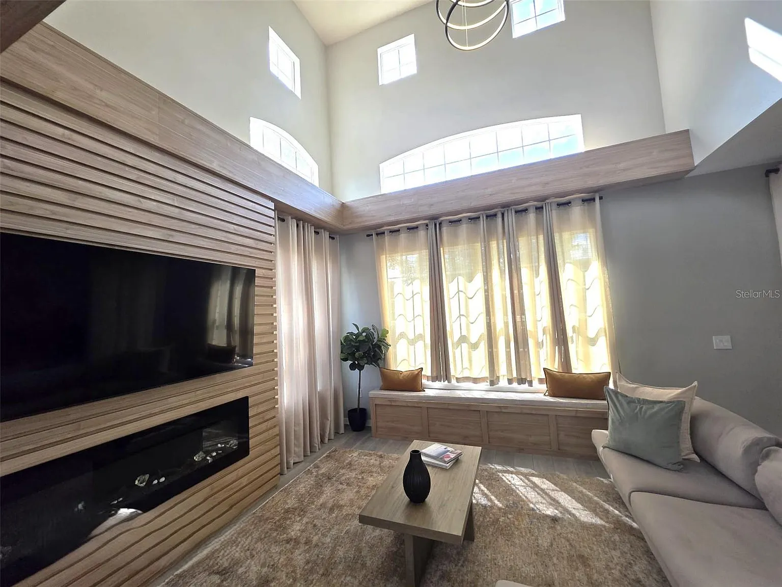 4 bed, 1730 sqft, $2,695 — Photo 4