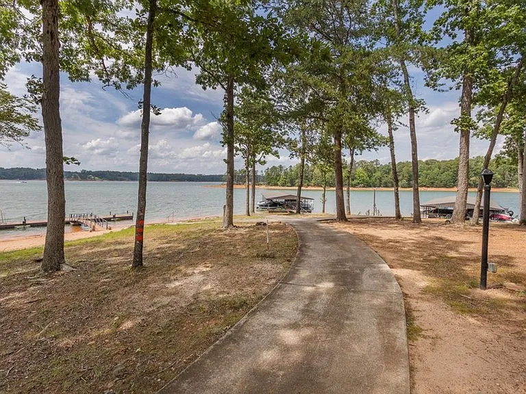 122 Regatta Dr — Photo 45