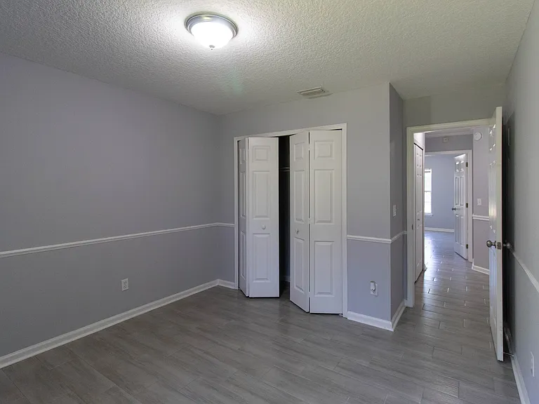 236 Clover Ct — Photo 28
