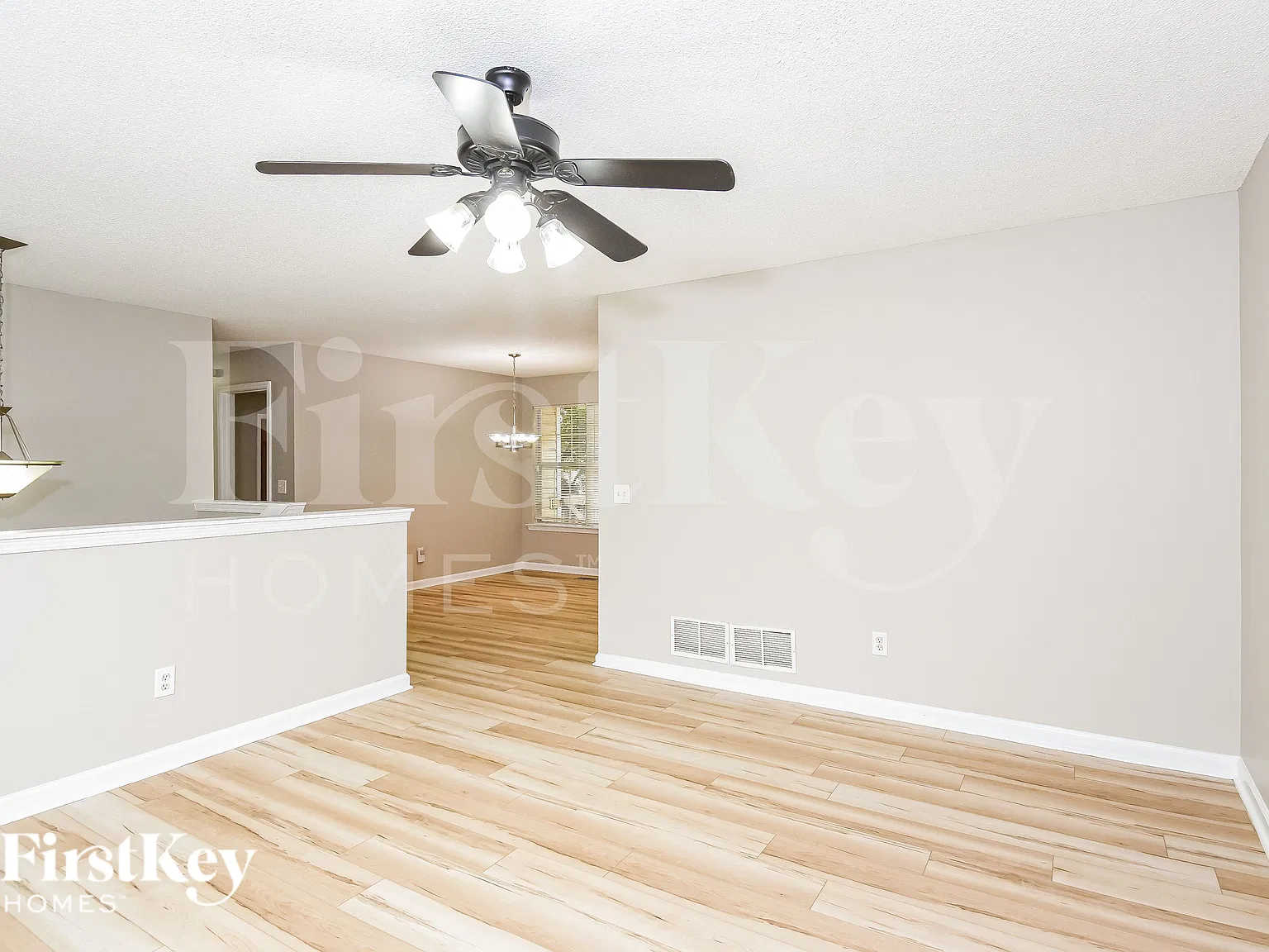 4 bed, 3.0 bath, 1796 sqft, $2,360 — Photo 2